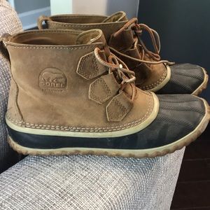 Women’s Sorel duck boots